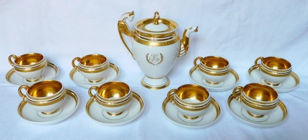 Manufacture Neppel à Paris : service à café d'époque Empire, porcelaine blanc et or