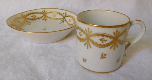 Manufacture de la Reine - tasse litron en porcelaine de Paris d'époque XVIIIe