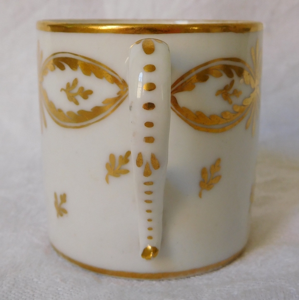 Manufacture de la Reine - tasse litron en porcelaine de Paris d'époque XVIIIe