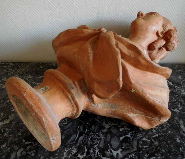 Grand buste d'aristocrate en terre cuite - époque XVIIIe siècle
