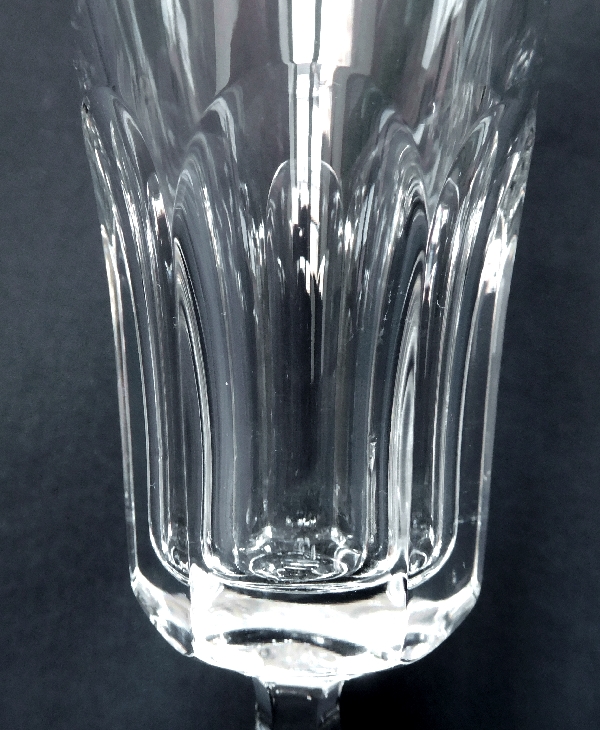 Flûte à champagne en cristal de Baccarat, modèle Lauzun - signée