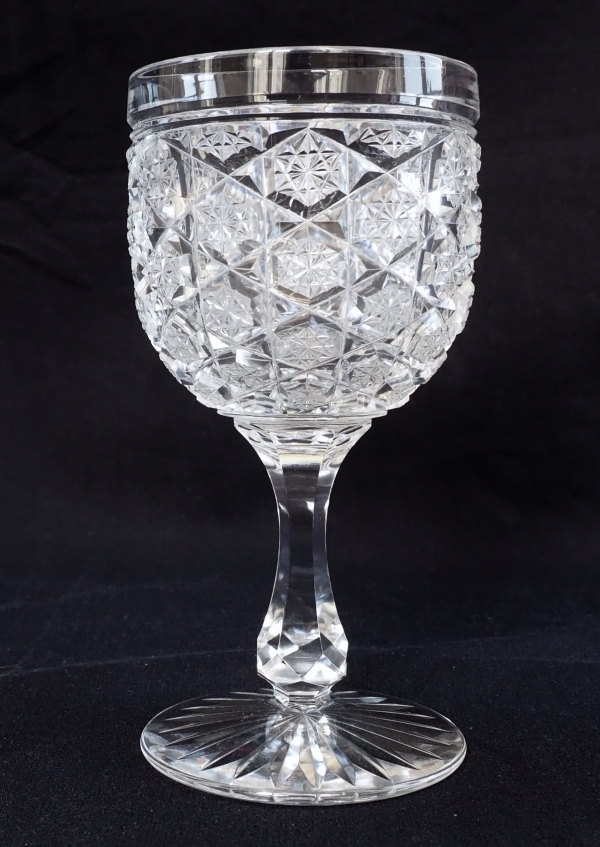 Verre à eau en cristal de Baccarat, modèle Lorient pied étoile - 16,6cm