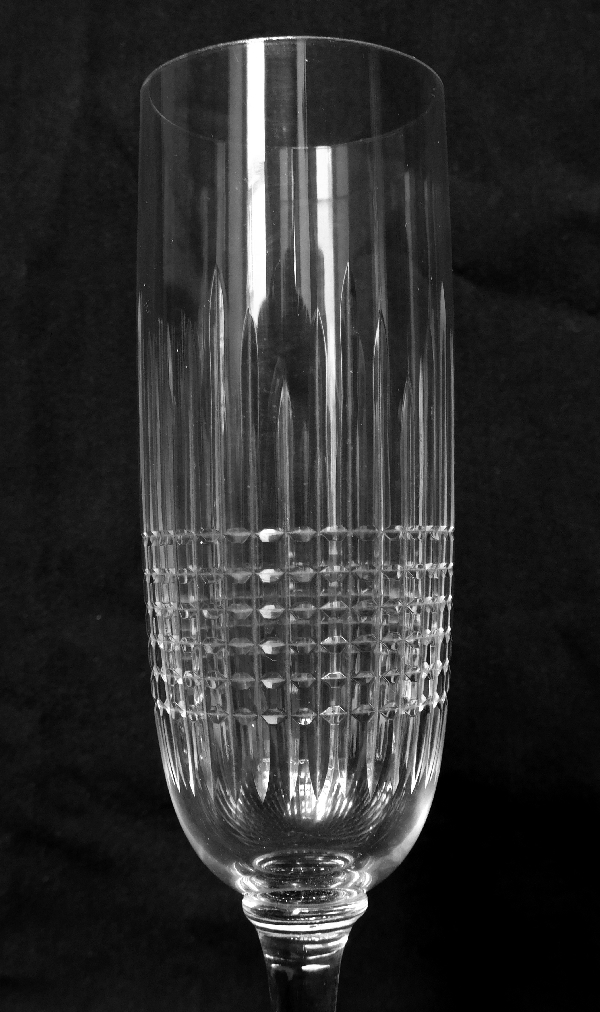 Flûte à champagne en cristal de Baccarat, modèle Nancy - signée