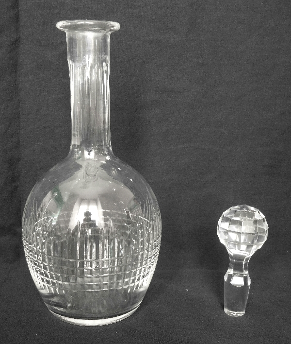 Carafe à liqueur en cristal de Baccarat, modèle Nancy - 22cm