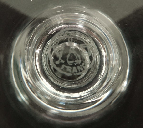 Verre à eau en cristal de Baccarat, modèle Piccadilly - signé - 15,5cm