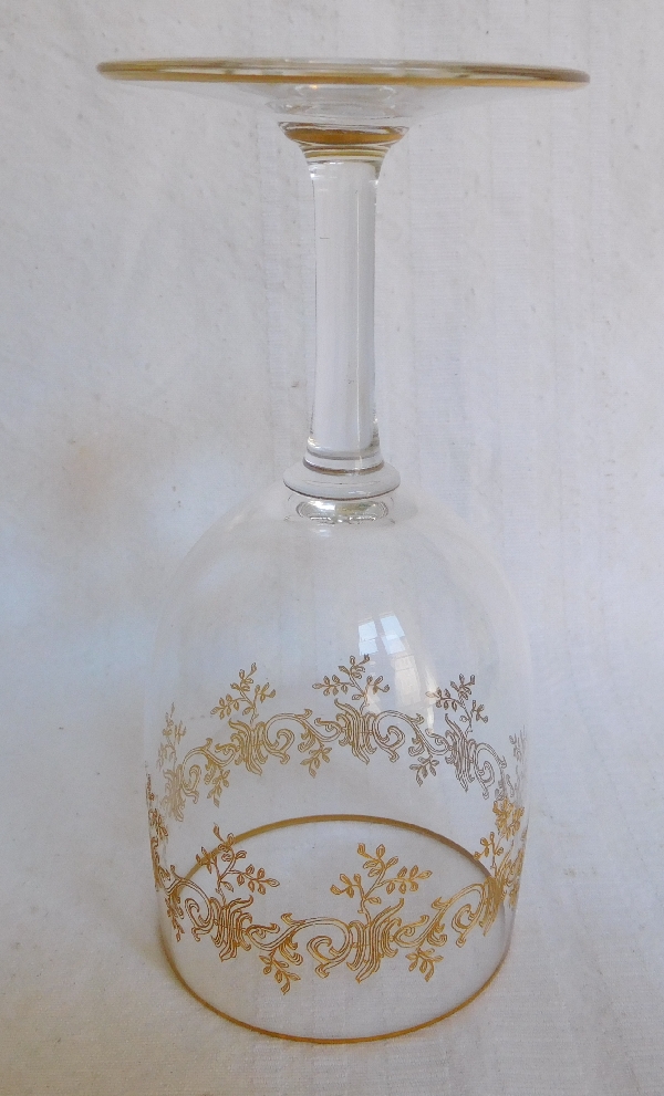 Verre à vin en cristal de Baccarat, modèle Sévigné doré / modèle Récamier - 14cm - signé