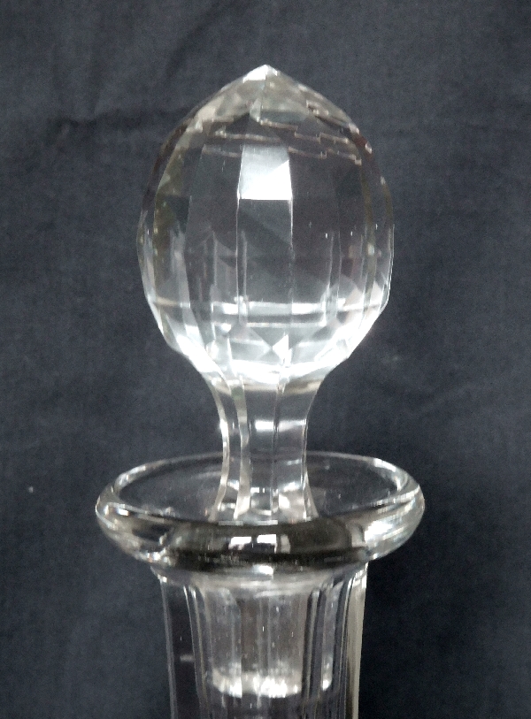 Carafe à vin en cristal de Baccarat, modèle Thorigny - signée - 29,5cm