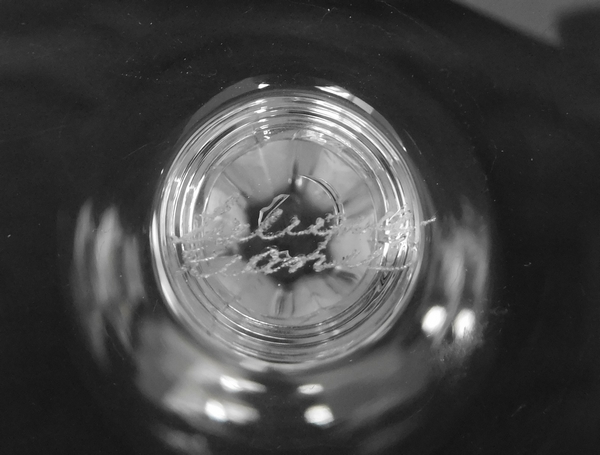 Grand verre à eau en cristal de Lalique, modèle Barsac - 15,5cm - signé