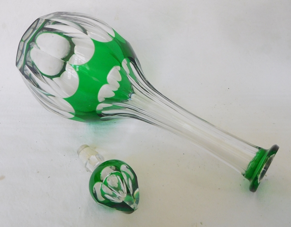 Carafe à vin ou à eau en cristal de Saint Louis, modèle Bristol overlay vert