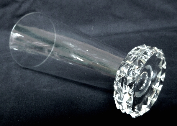 Flûte à champagne en cristal de Saint Louis, modèle Diamant - signée