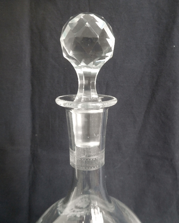 Carafe à vin en cristal de Saint Louis, modèle Manon - 28cm