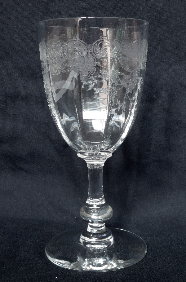 Verre à eau en cristal de Saint Louis, modèle Massenet à côtes vénitiennes gravé - 16cm