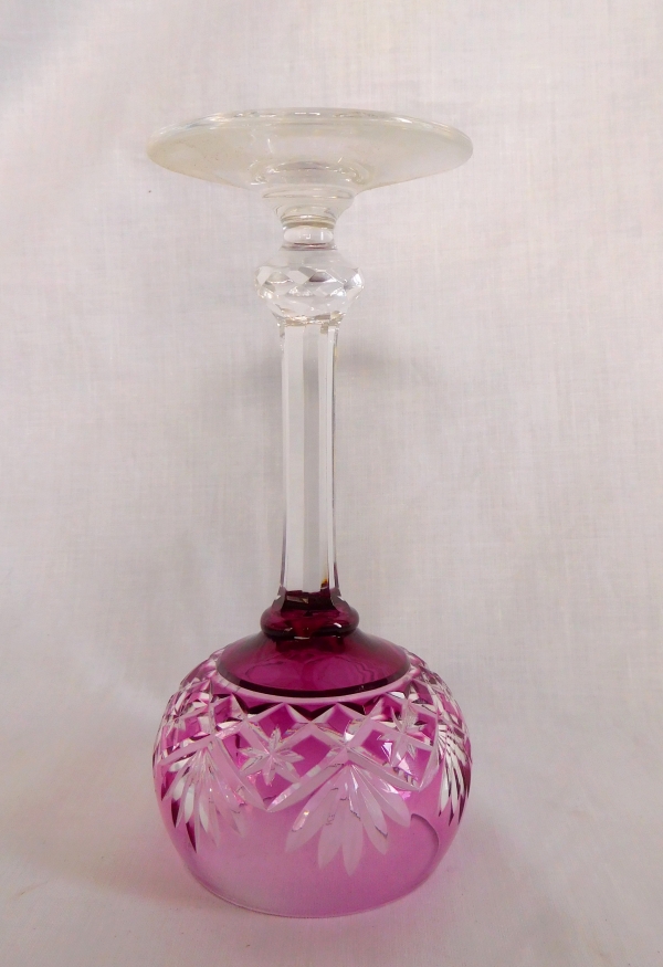 Verre à vin du Rhin / Roemer en cristal de St Louis, modèle Massenet, cristal overlay violine - signé