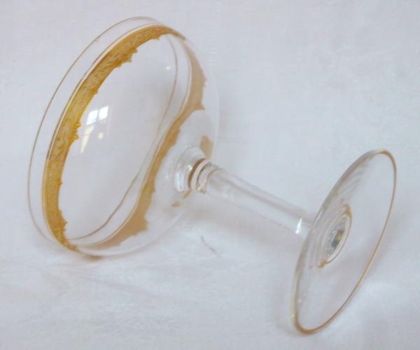 Coupe à champagne en cristal de Saint Louis, modèle Roty gravé et doré