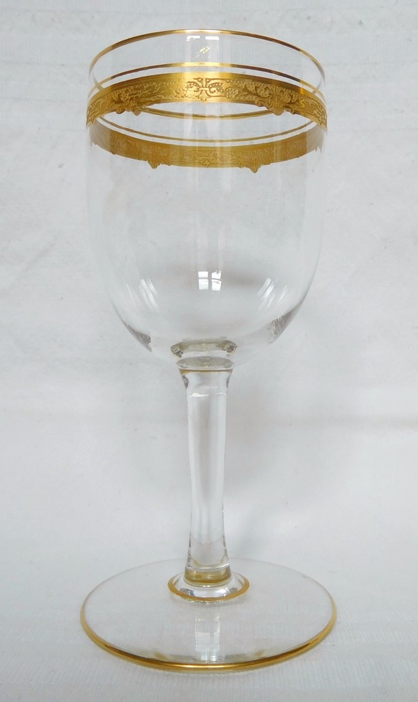 Verre à vin en cristal de Saint Louis, modèle Roty gravé et doré - 11cm