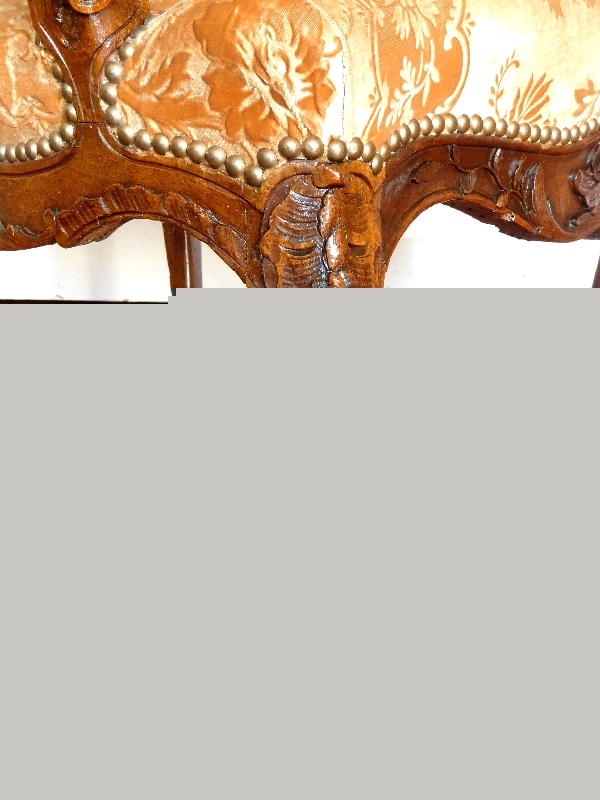 Salon de 4 fauteuils à la Reine d'époque Louis XV - travail lyonnais attribué à Pierre Nogaret