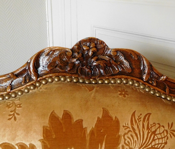 Salon de 4 fauteuils à la Reine d'époque Louis XV - travail lyonnais attribué à Pierre Nogaret