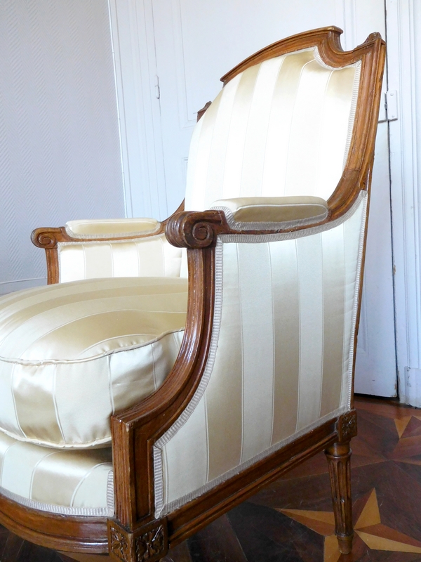 Jean-Baptiste Demay : bergère d'époque Louis XVI, gourgouran de soie Tassinari & Chatel - estampille