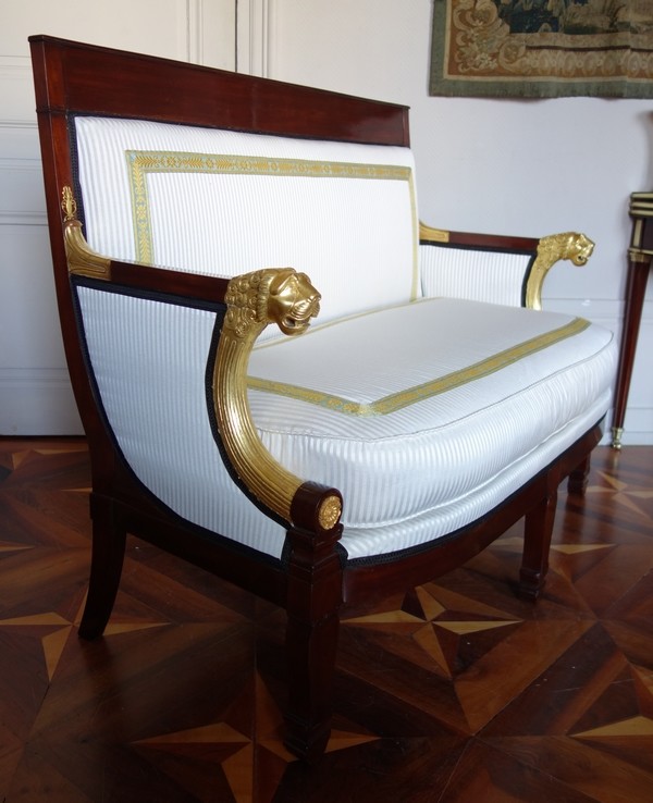 Canapé d'officier à têtes de lion, acajou, bois doré et bronze doré - époque Consulat