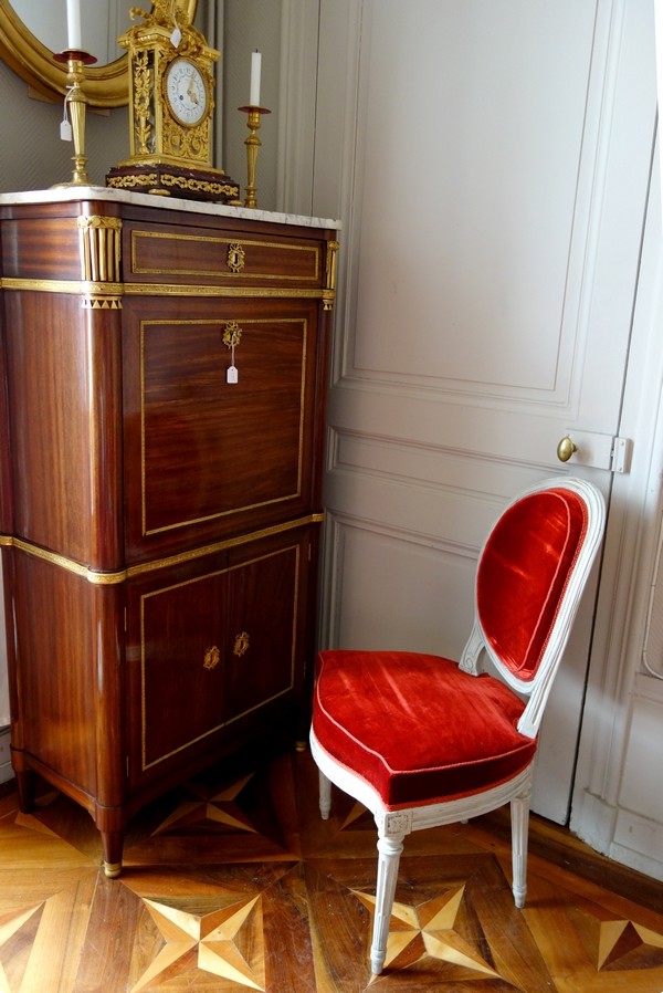 JB Lelarge III : chaise cabriolet médaillon d'époque Louis XVI en velours de soie - estampillée