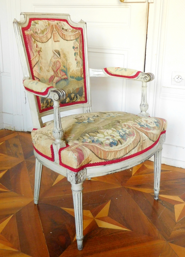 Paire de fauteuils cabriolets d'époque Louis XVI, tapisserie d'Aubusson XVIIIe (doublée)