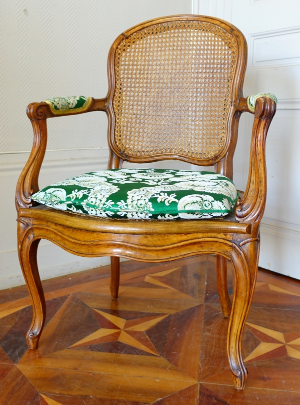 Sulpice Brizard : paire de fauteuils cannés d'époque Louis XV - estampillés