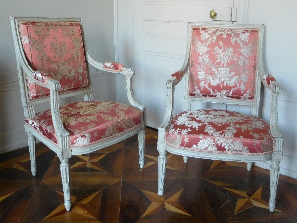 JB Boulard, menuisier du Roi : paire de fauteuils à la Reine d'époque Louis XVI, estampillés