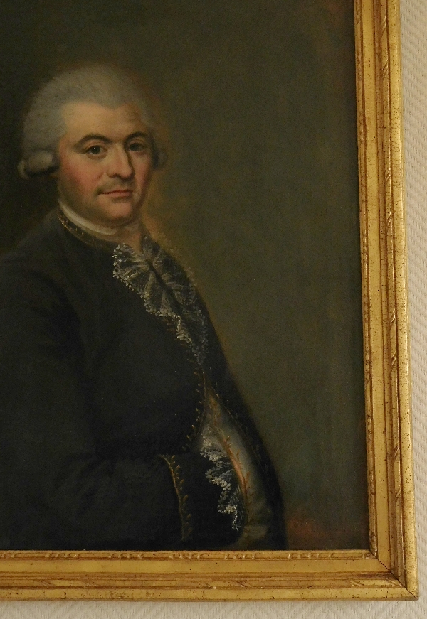 Ecole Française du XVIIIe siècle - portrait de gentilhomme - huile sur toile