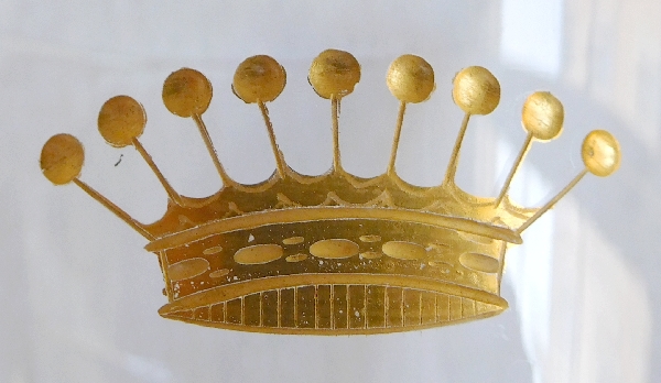 6 verres à eau en cristal de Baccarat, couronne de comte gravée et dorée à l'or fin
