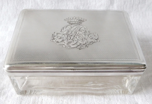 Boite en argent, vermeil et cristal à couronne de Comte, poinçon Minerve