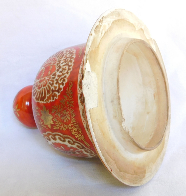 Grande potiche en porcelaine du Japon rouge et or, époque Edo - début XIXe siècle - signée