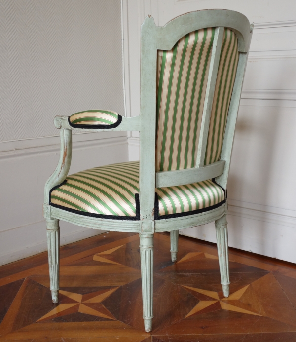 Série de 4 fauteuils cabriolet royalistes, mobilier de salon d'époque Louis XVI - XVIIIe siècle