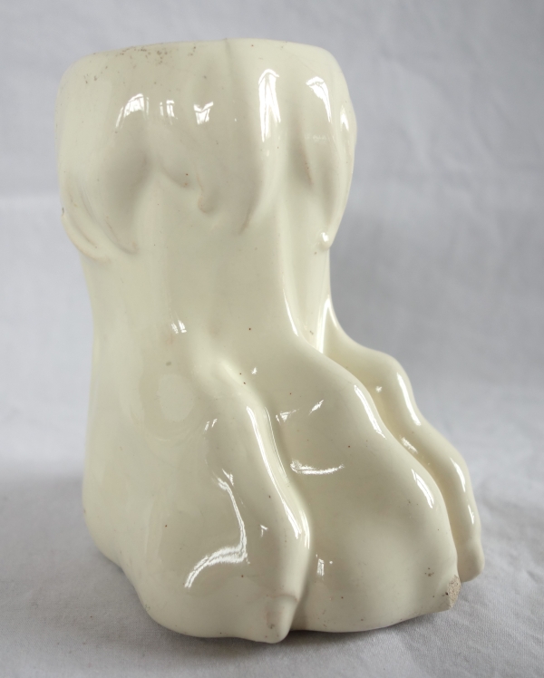 Suite de 4 pieds griffes pour poêle en faïence XIXe