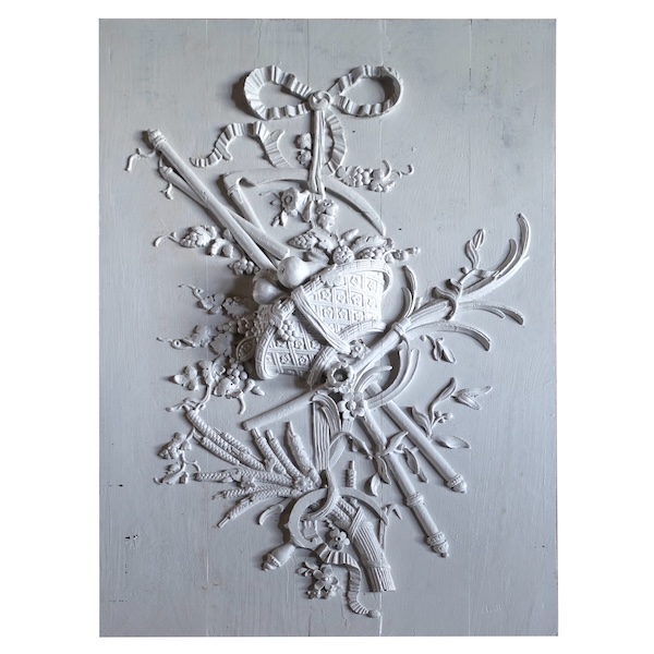 Panneau de boiserie dessus de porte Louis XVI en trophée - chêne massif finement sculpté relief