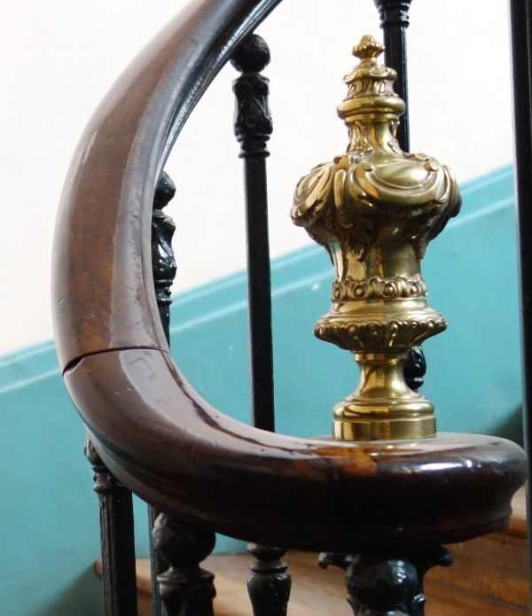 Large Louis XV style bronze stairs handrail end Fontaine