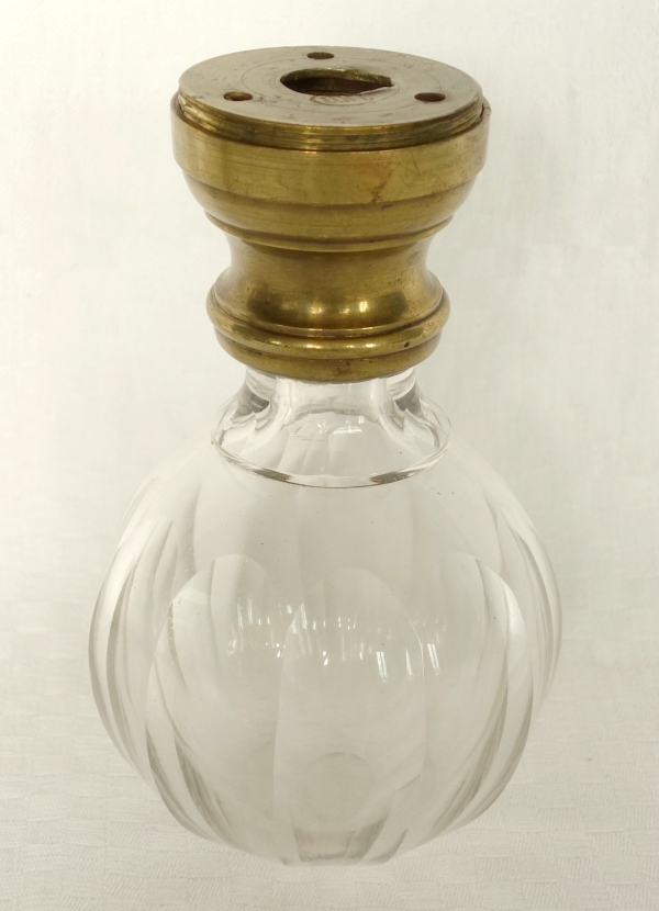 Baccarat - boule de rampe d'escalier en cristal taillé et laiton, époque XIXe siècle