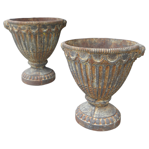 Paire de grands vases d'ornement de jardin en fonte, époque XIXe siècle - 30,3cm