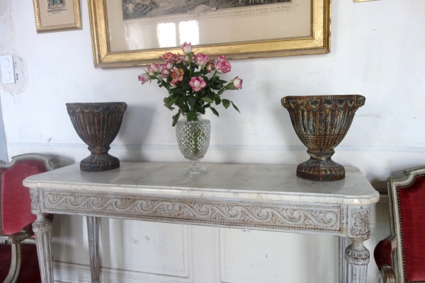 Pair of large cast iron garden ornemental garden vases, 19th century - 30.3cm