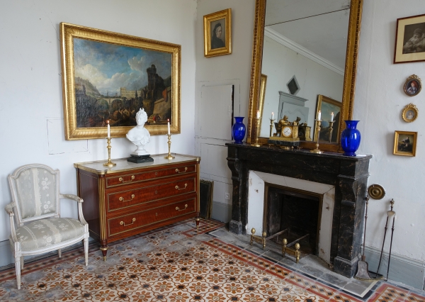 Socle de présentation néoclassique en marbre vert de mer pour buste