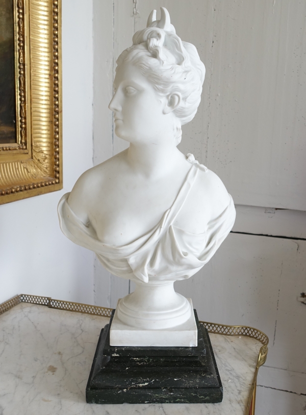 Socle de présentation néoclassique en marbre vert de mer pour buste