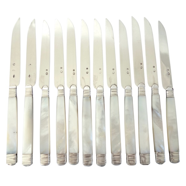 Set of 12 Empire fruits knives, sterling silver blades, mother of pearl handles
