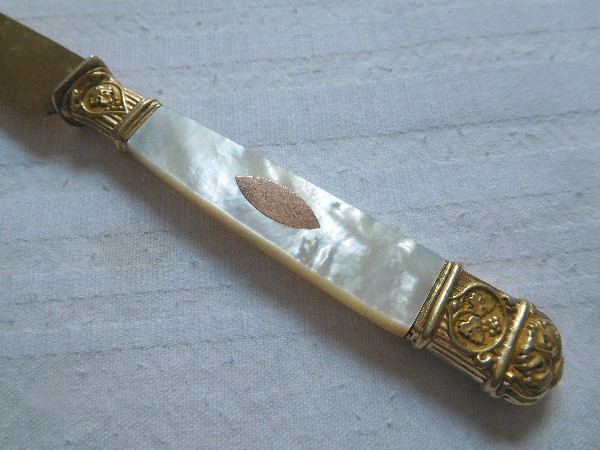 Antique French 12 vermeil & mother of pearl fruit knives, 19th century circa 1830
