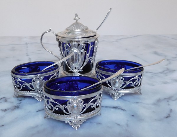 Set of 3 sterling silver salt cellars, French hallmark Minerva