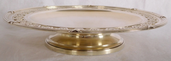 Assiette sur pied de style Louis XVI en argent massif / vermeil, par Hénin & Cie, poinçon Minerve