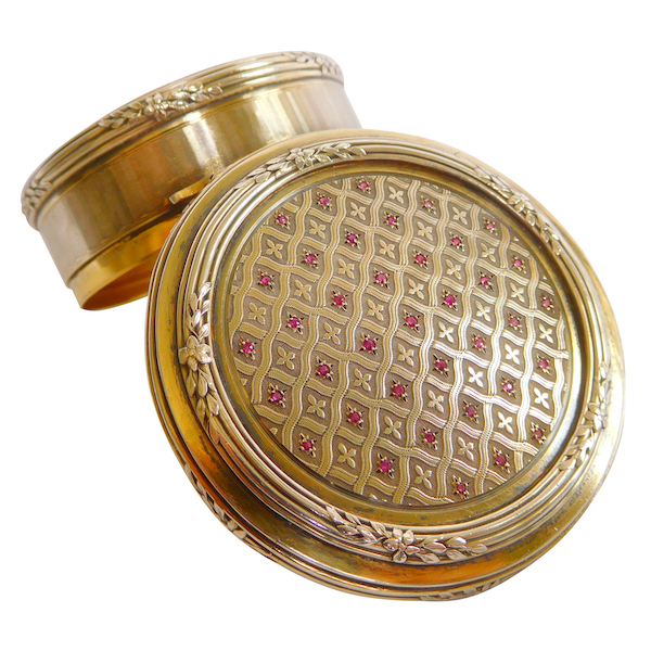 Sterling silver, vermeil and ruby cufflinks box in the Russian style - 128g