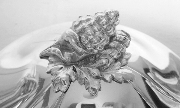 Bouillon en argent massif de style Louis XV, poinçon Minerve, par Edmond Tetard
