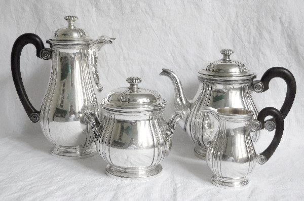 Cafetière / verseuse de style Régence en argent massif, poinçon Minerve, par Hénin et Cie