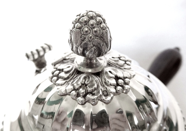 Puiforcat : tall sterling silver chocolate pot or coffee pot, Louis XVI style