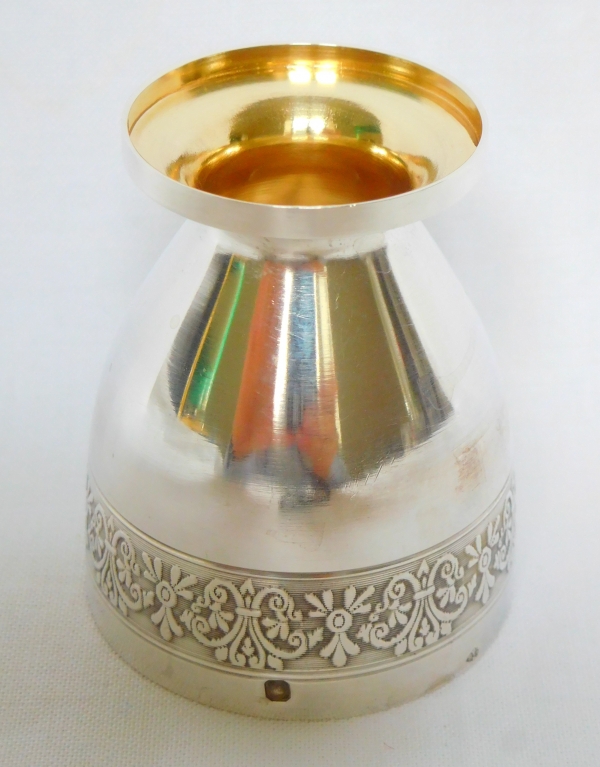 Sterling silver and vermeil eggcup, silversmith par Charles Barrier