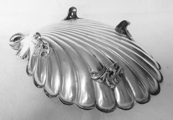 Louis XV style sterling silver bread basket, late 19th century